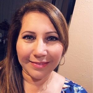 Meet your Posher, Ana